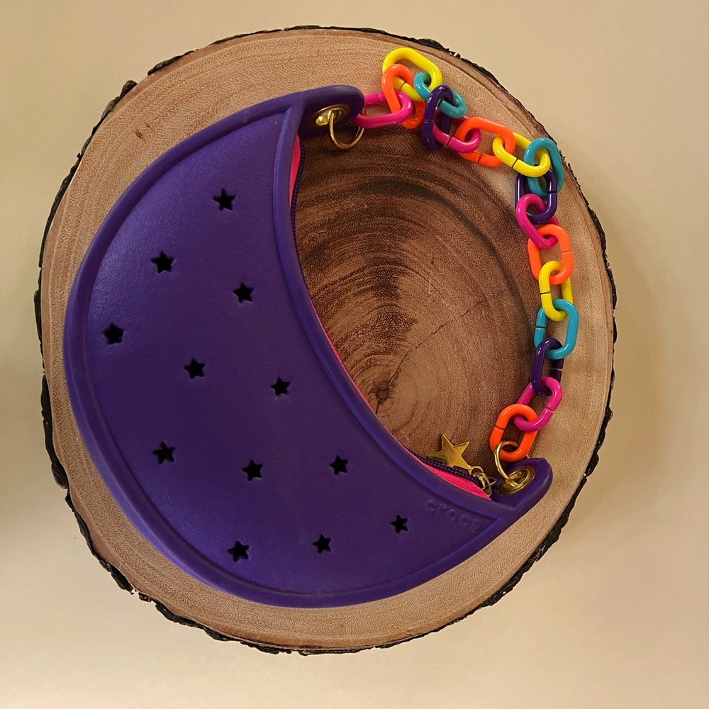 Crocs purple rainbow chain small hobo bag pre-owned excellent condition